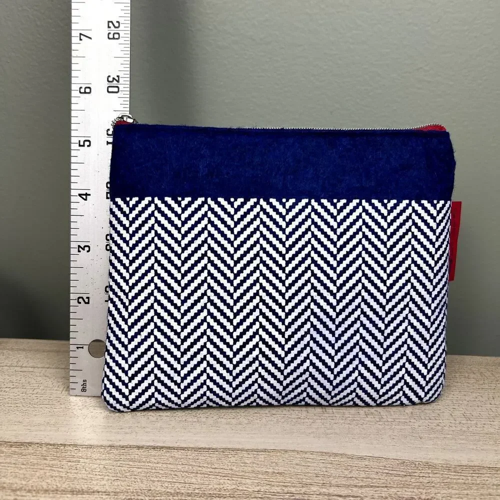 British Airways Traveller Plus Amenities Bag Cosmetics Toiletry Small Zip Pouch
